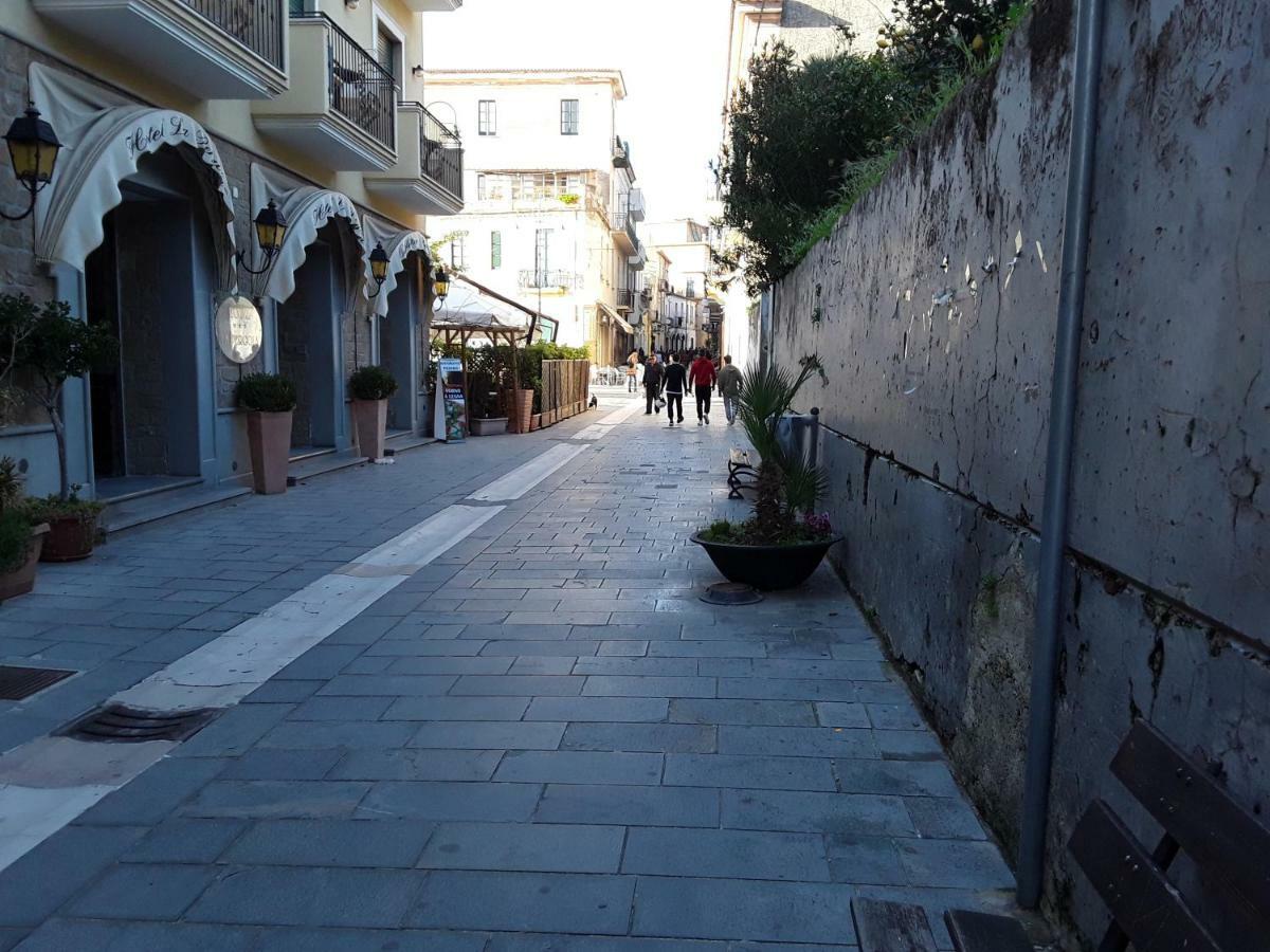 La Casa Di Checco Lägenhet Santa Maria di Castellabate Exteriör bild