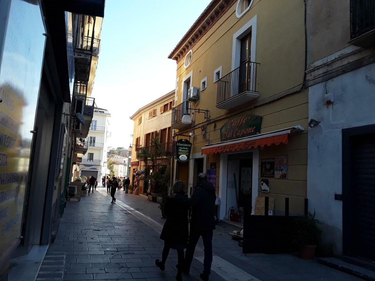 La Casa Di Checco Lägenhet Santa Maria di Castellabate Exteriör bild